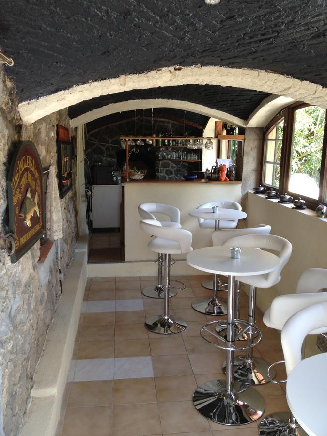 Hostellerie Aspremont Exterior photo